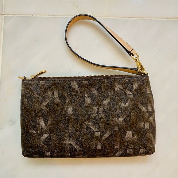 Michael Kors Wristlet - Picture 7 of 7